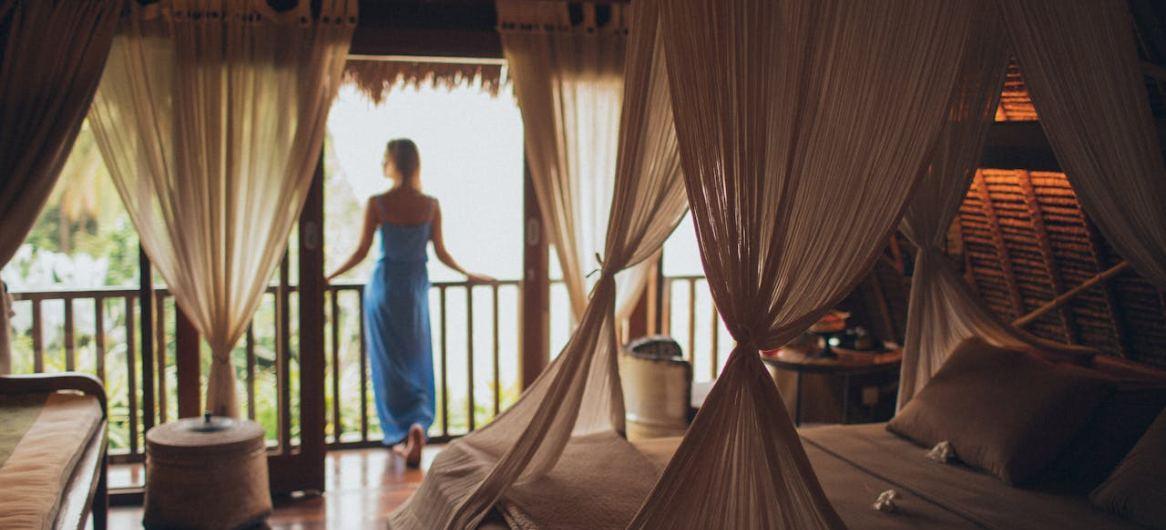 20 hotel marketing ideas — boutique hotel luxury interior